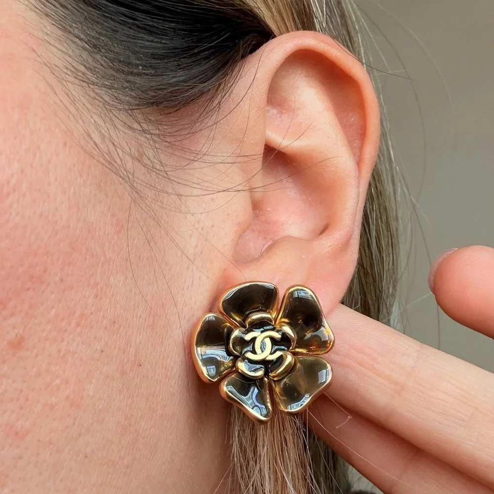 🤎 Chanel Camellia CC Flower Earrings ✨🤎